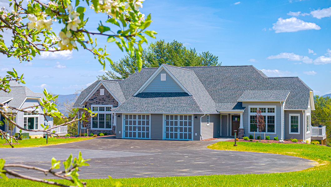 Regal Vista condos in the spring at Massanutten Resort