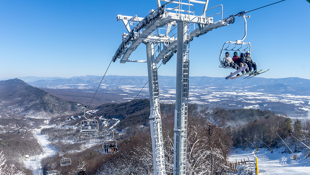 A view from the peak of Massanutten during the winter season