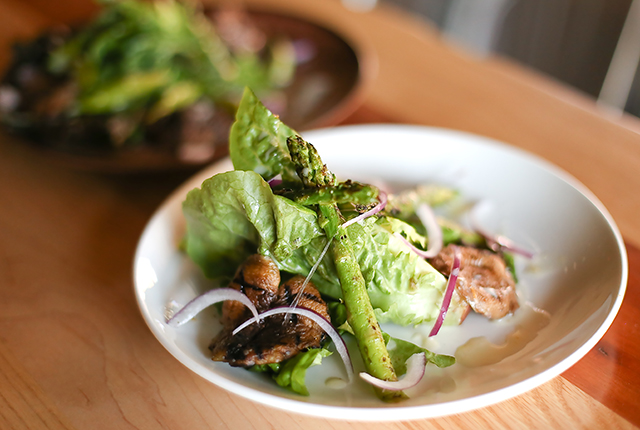 Campfire Grill dining